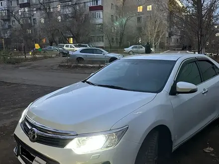 Toyota Camry 2015 года за 10 250 000 тг. в Актобе