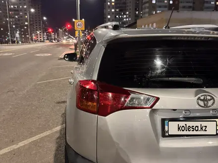 Toyota RAV4 2015 года за 8 500 000 тг. в Караганда – фото 11