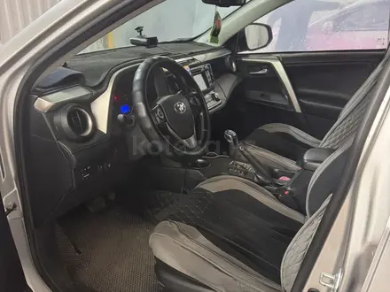 Toyota RAV4 2015 года за 8 500 000 тг. в Караганда – фото 19