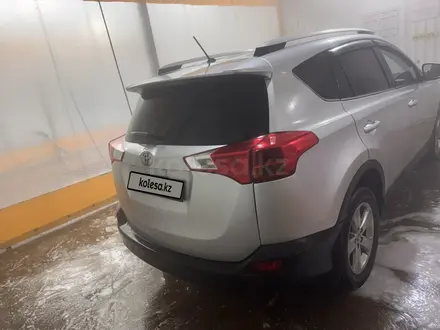 Toyota RAV4 2015 года за 8 500 000 тг. в Караганда – фото 24
