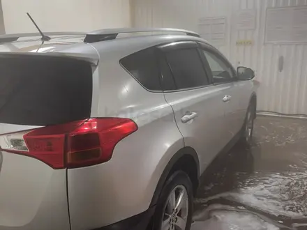 Toyota RAV4 2015 года за 8 500 000 тг. в Караганда – фото 23