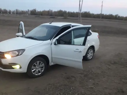 ВАЗ (Lada) Granta 2190 2020 года за 4 000 000 тг. в Уральск – фото 2