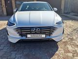 Hyundai Sonata 2023 года за 15 950 000 тг. в Астана – фото 2