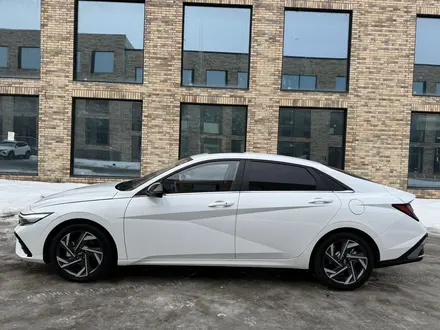 Hyundai Elantra 2024 года за 9 400 000 тг. в Алматы – фото 2