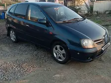 Nissan Tino, 2000