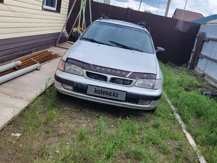 Toyota Carina E 1996 года за 2 500 000 тг. в Павлодар – фото 2