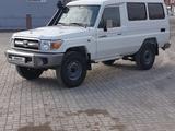 Toyota Land Cruiser Prado 2022 года за 28 200 000 тг. в Актобе – фото 2