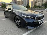 BMW 530 2023 года за 39 500 000 тг. в Алматы – фото 2