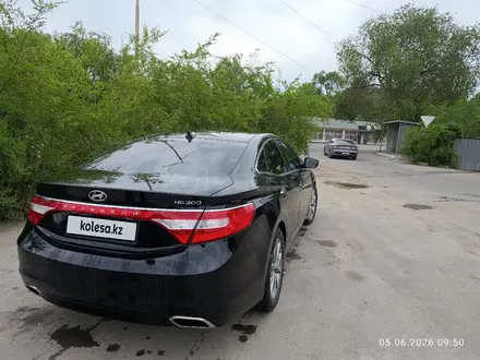 Hyundai Grandeur 2015 года за 7 500 000 тг. в Алматы – фото 20