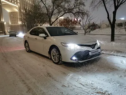 Toyota Camry 2019 года за 14 000 000 тг. в Астана – фото 26