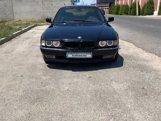 BMW 728