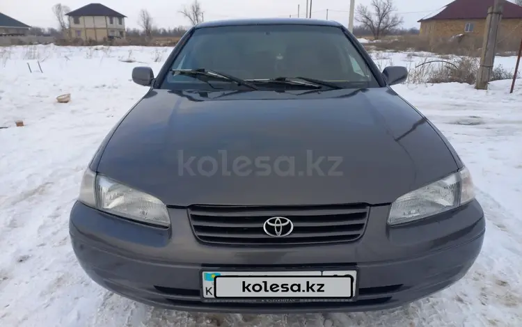 Toyota Camry 1999 годаfor3 000 000 тг. в Алматы