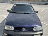 Volkswagen Golf 1995 годаfor800 000 тг. в Караганда
