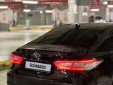 Toyota Camry 2018 годаүшін14 100 000 тг. в Жезказган – фото 3