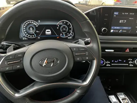 Hyundai Sonata 2020 года за 10 000 000 тг. в Актау – фото 9