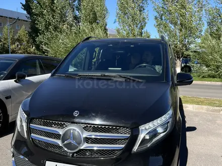 Mercedes-Benz V 250 2019 года за 30 000 000 тг. в Астана