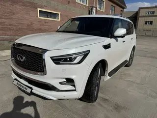 Infiniti QX80