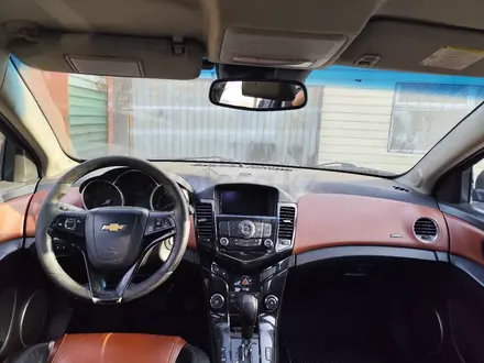 Chevrolet Cruze 2011 года за 3 000 000 тг. в Астана – фото 7