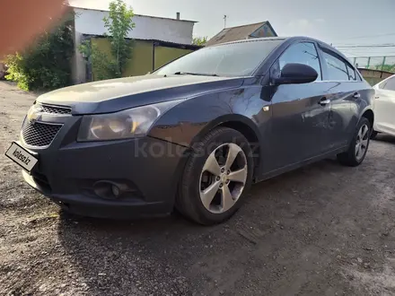 Chevrolet Cruze 2011 года за 3 000 000 тг. в Астана – фото 9