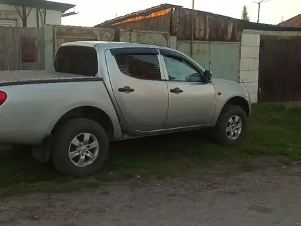 Mitsubishi L200 2008 года за 4 500 000 тг. в Алтай – фото 2