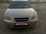 Hyundai Sonata 2006 годаfor4 200 000 тг. в Атырау