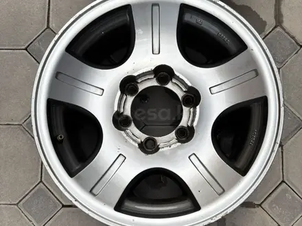 Оригинальные диски Toyota Land Cruiser 80 R16 6x139.7 ET0 за 180 000 тг. в Алматы – фото 3