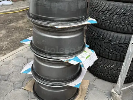 Оригинальные диски Toyota Land Cruiser 80 R16 6x139.7 ET0 за 180 000 тг. в Алматы – фото 13