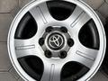 Оригинальные диски Toyota Land Cruiser 80 R16 6x139.7 ET0үшін180 000 тг. в Алматы – фото 6
