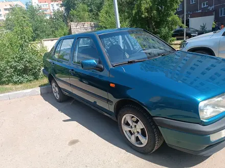Volkswagen Vento 1997 года за 1 550 000 тг. в Павлодар – фото 2