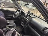 Honda CR-V 2004 годаfor5 100 000 тг. в Семей – фото 5