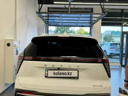 Geely Atlas 2023 года за 12 470 000 тг. в Костанай – фото 4