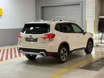 Subaru Forester 2023 года за 14 190 000 тг. в Алматы – фото 6