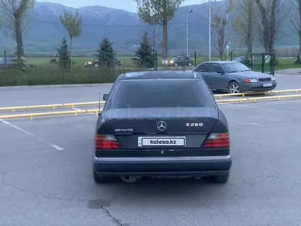 Mercedes-Benz E 230 1993 года за 1 400 000 тг. в Алматы – фото 4