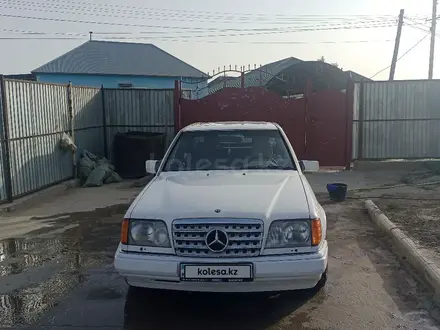 Mercedes-Benz E 200 1994 года за 1 500 000 тг. в Кызылорда – фото 2