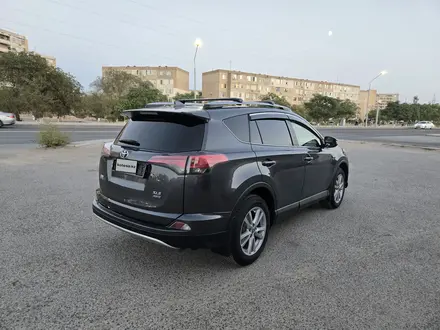 Toyota RAV4 2018 года за 8 800 000 тг. в Актау – фото 23
