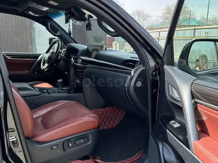 Lexus LX 570 2018 года за 47 000 000 тг. в Актобе – фото 6