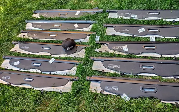 Шторка (полка) богажника Toyota Highlander 2012 г. за 30 000 тг. в Алматы