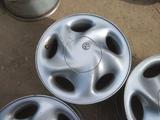 Оригинальные легкосплавные диски на автомашину Volkswagen Sharan (Геүшін125 000 тг. в Астана – фото 5