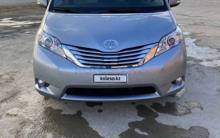 Toyota Sienna 2014 года за 10 000 000 тг. в Актау