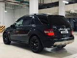 Mercedes-Benz ML 500 2005 года за 6 500 000 тг. в Астана – фото 2