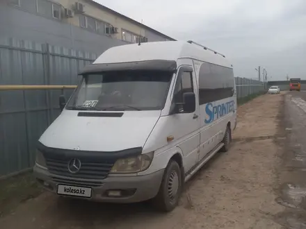 Mercedes-Benz Sprinter 2002 года за 4 999 999 тг. в Алматы – фото 3