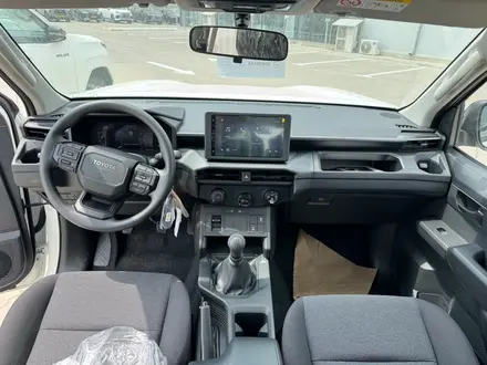 Toyota Hilux Comfort 2026 года за 26 890 000 тг. в Уральск – фото 14