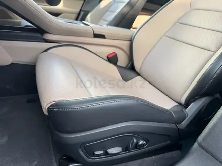 Porsche Taycan 2024 года за 57 000 000 тг. в Алматы – фото 20