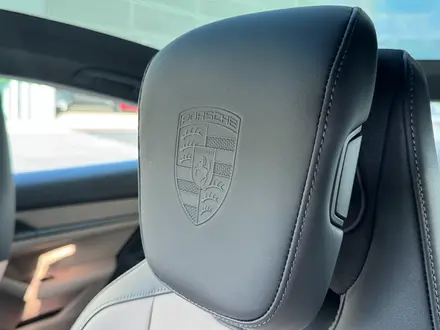 Porsche Taycan 2024 года за 57 000 000 тг. в Алматы – фото 23