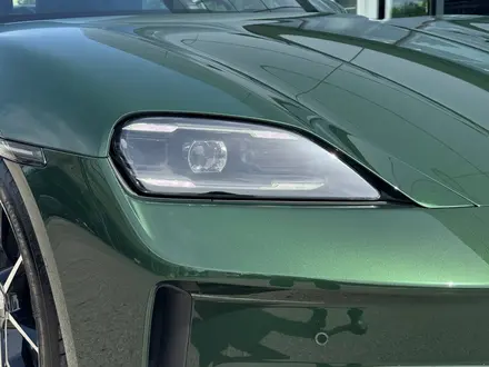 Porsche Taycan 2024 года за 57 000 000 тг. в Алматы – фото 9