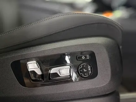 BMW X7 XDrive 40i 2021 года за 40 200 000 тг. в Астана – фото 6