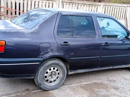 Volkswagen Vento 1994 года за 800 000 тг. в Шымкент – фото 3