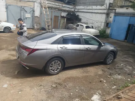 Hyundai Elantra 2021 года за 9 000 000 тг. в Астана – фото 3