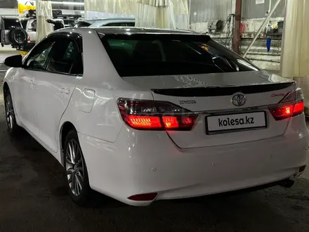 Toyota Camry 2015 года за 10 000 000 тг. в Алматы – фото 2