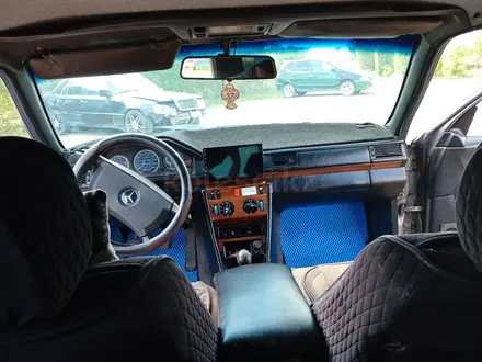 Mercedes-Benz E 230 1990 года за 900 000 тг. в Караганда – фото 3